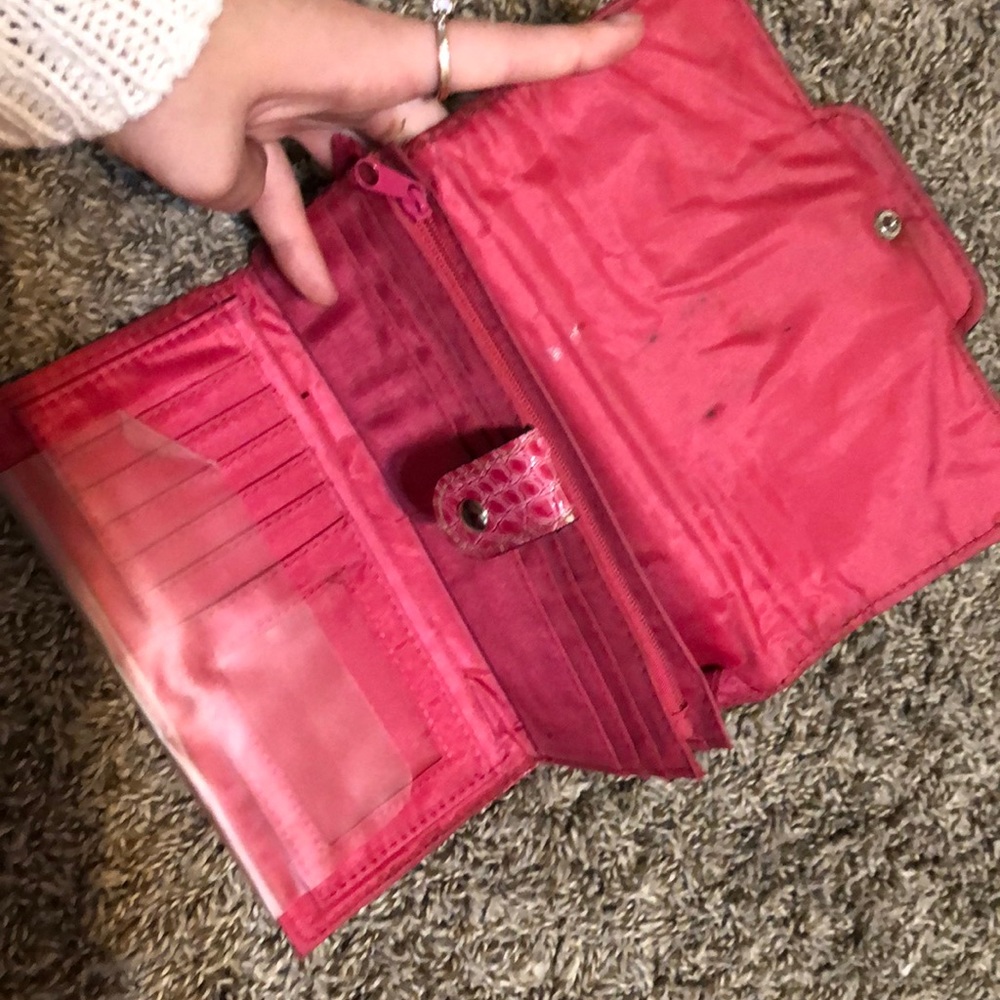 Pink wallet! - Picture 4 of 4